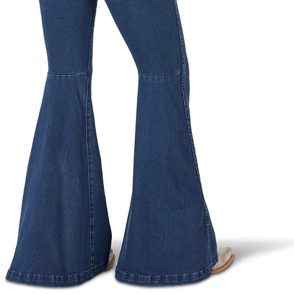 Wrangler Denim - Nwt!Wrangler Retro Bell Bottom!30/32, 26/32, 29/32